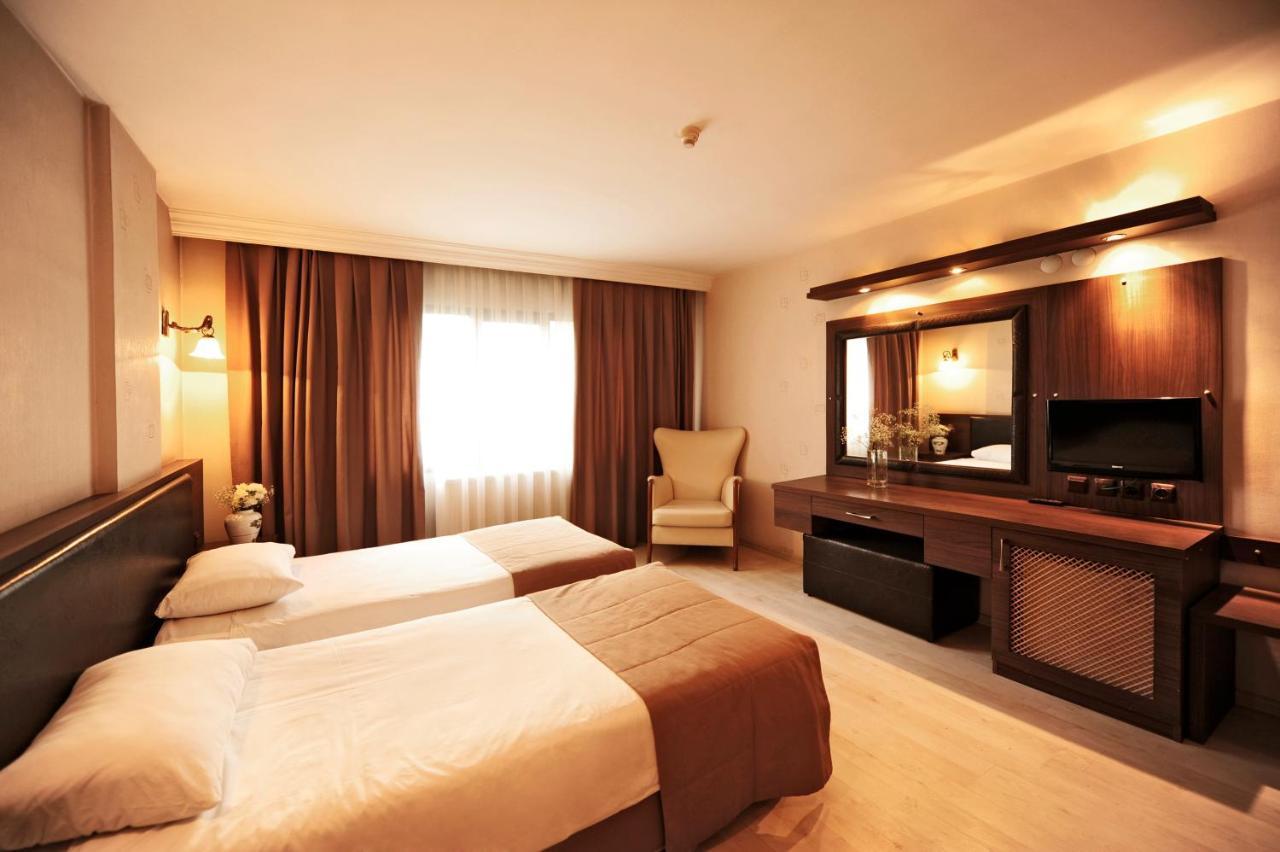 Uestuen Hotel Alsancak Измир Экстерьер фото